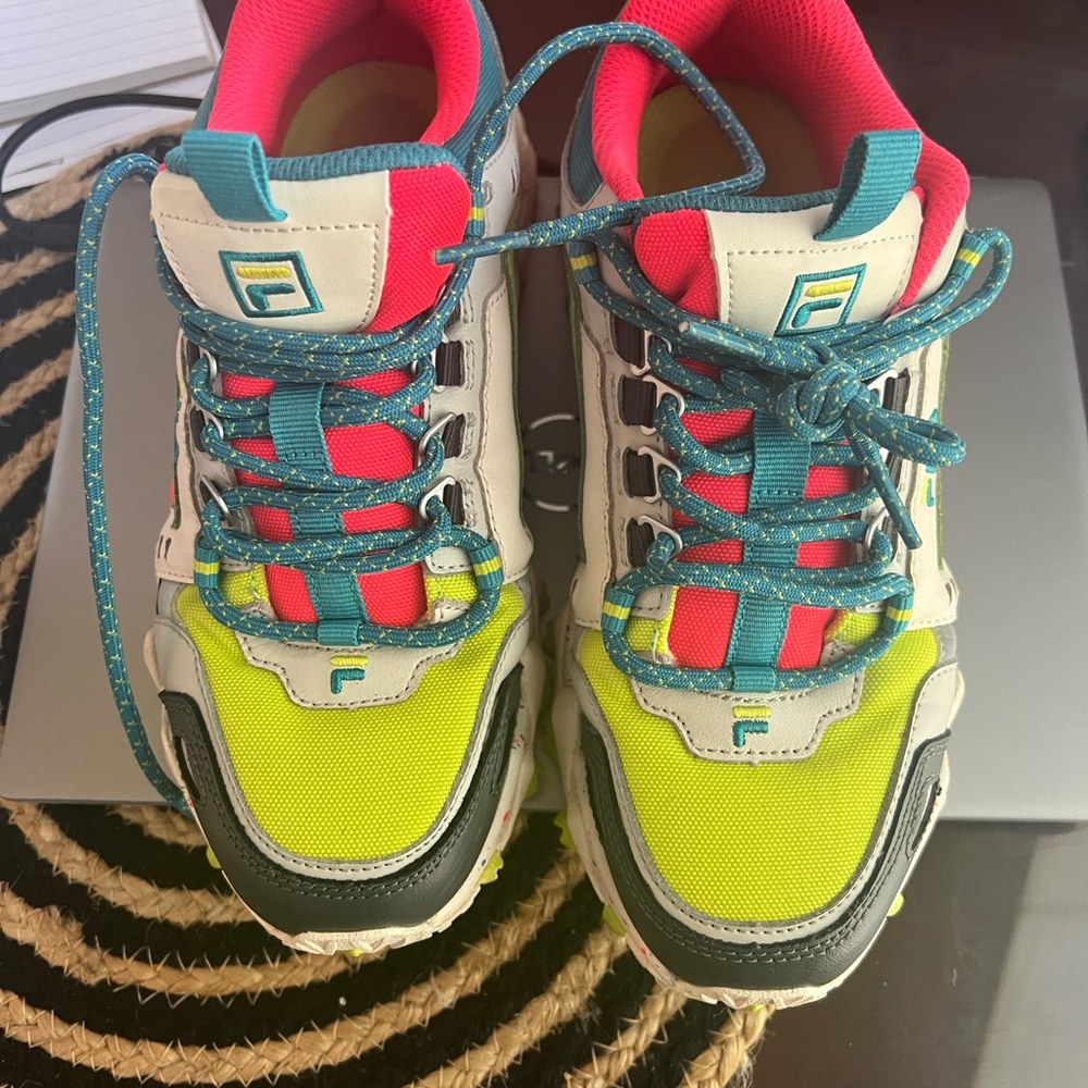 Fila Women’s Oakmont Chunky Sneaker - Picture 4 of 5
